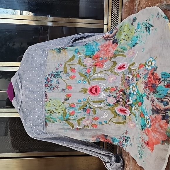 John Mark Tops - John Mark Full Back Embroidery Blouse.